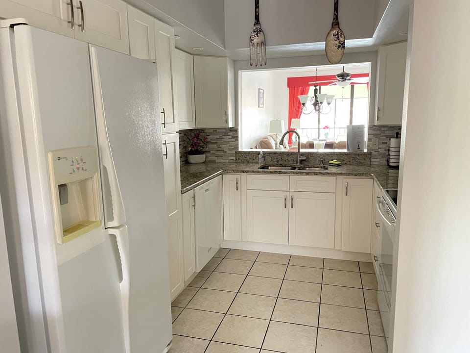 Kitchen (1)