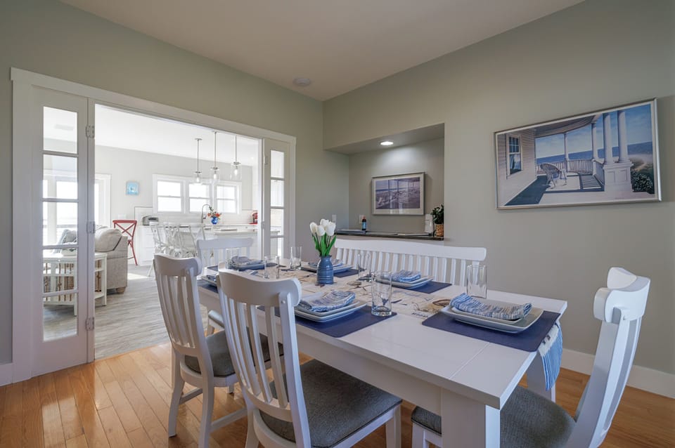 Dining room for enjoying family/friends and cooking / eating the local fare.  