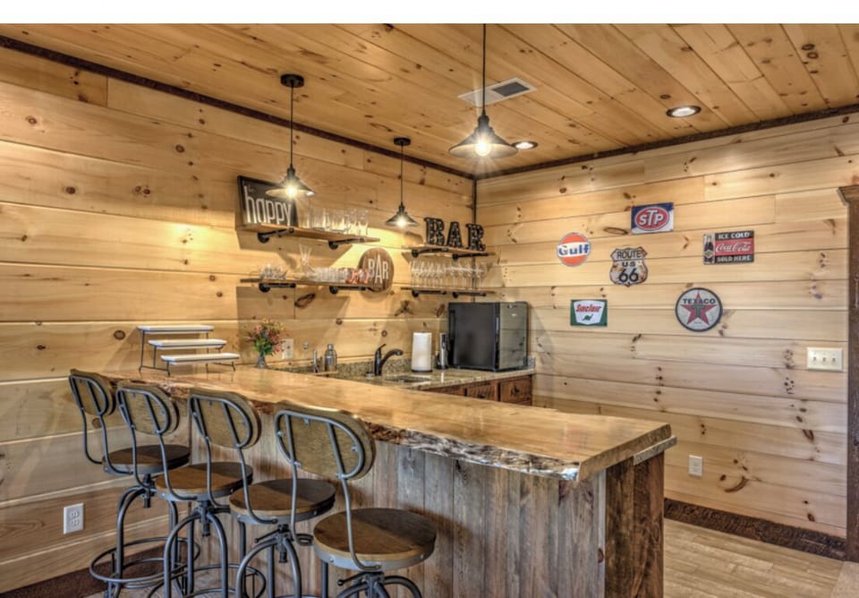 Bar and game room