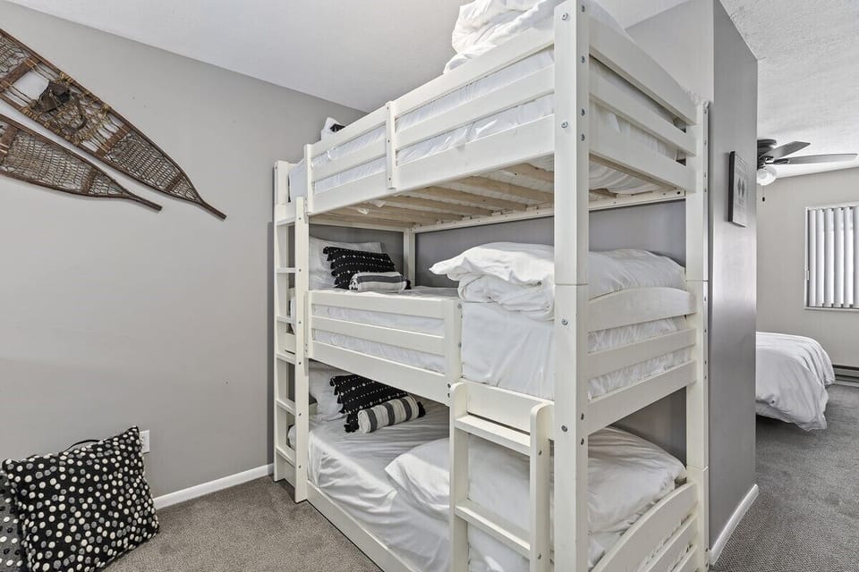 Upstairs bunk room loft area