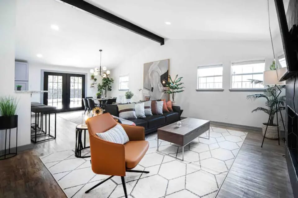 Chic and modern style Living room