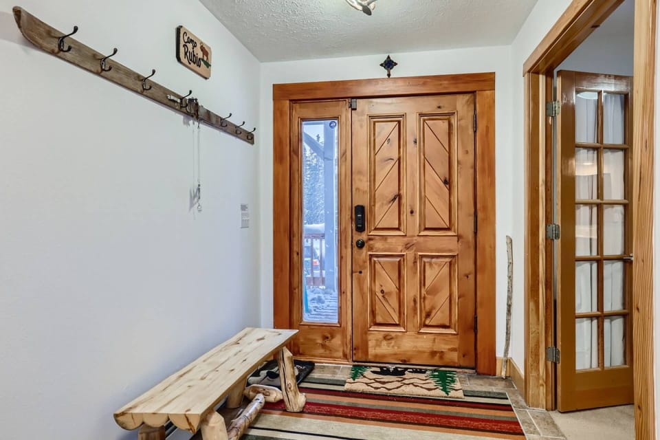 Entry with Great Coat/Boot Storage!