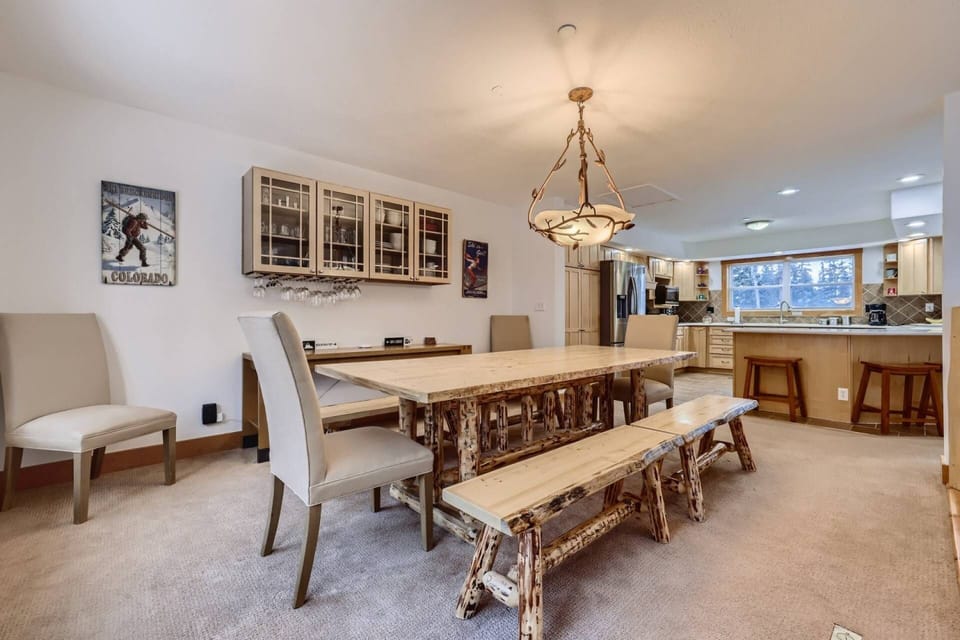 Versatile kitchen-adjacent dining area