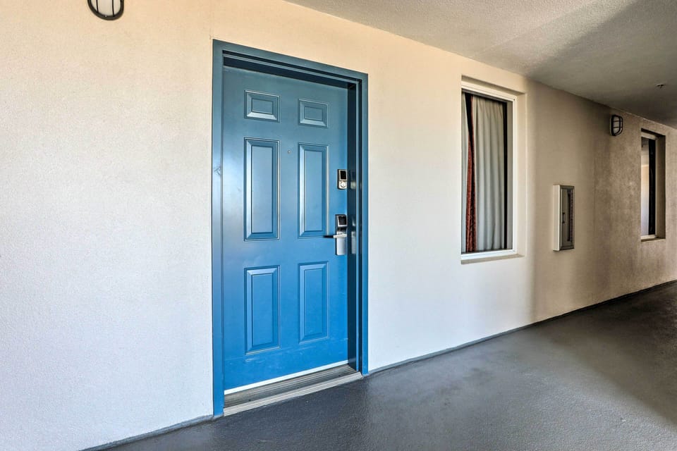 Condo Exterior | Front Door