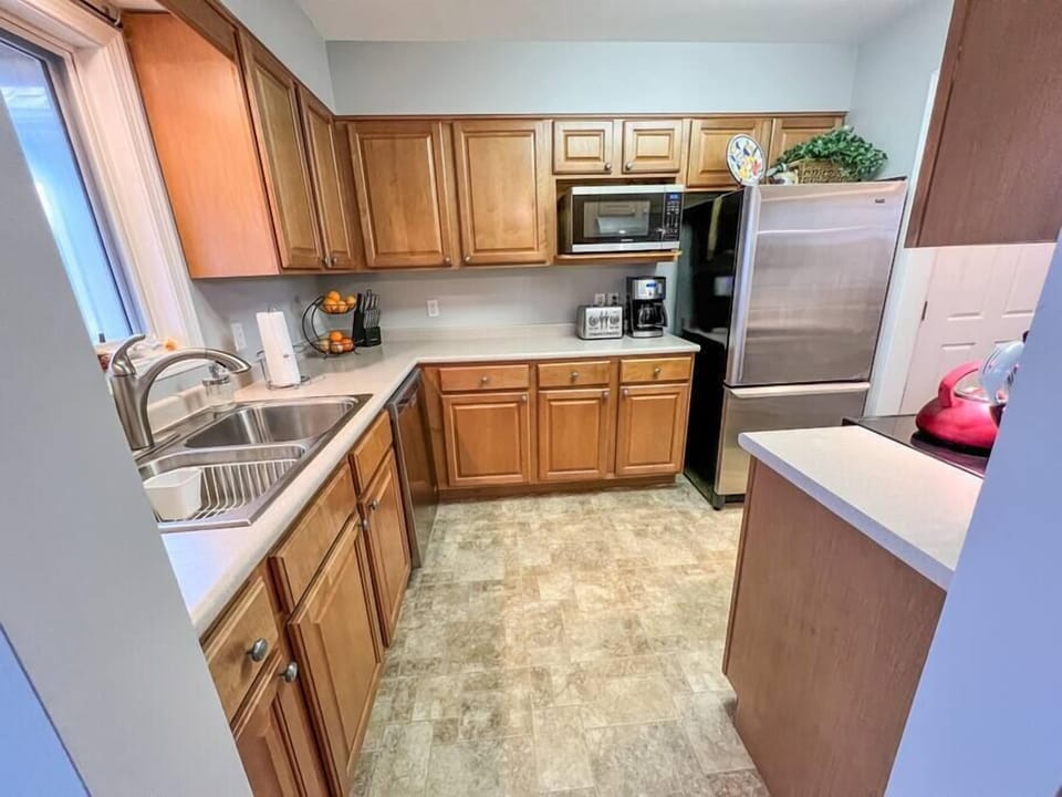 You will have a fully stocked kitchen including a blender, crockpot, pots, pans, a few spices, etc. 