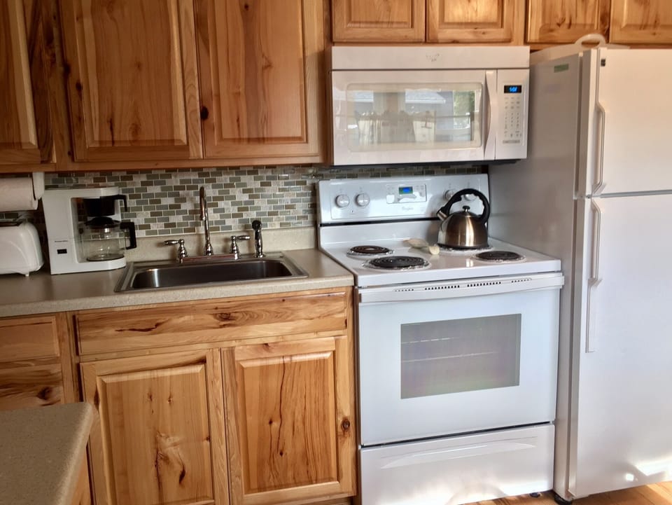 Pretty new backsplash in renovated kitchen!