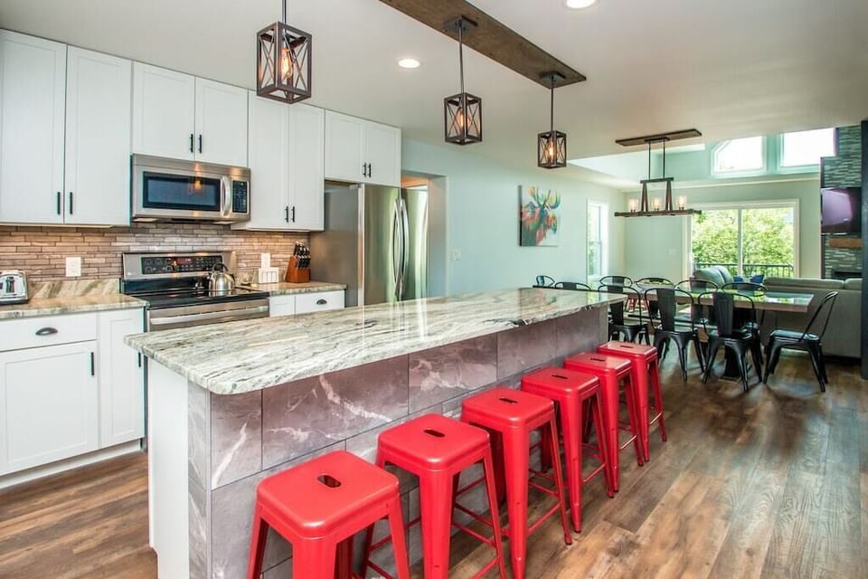 Main Floor:
Kitchen
