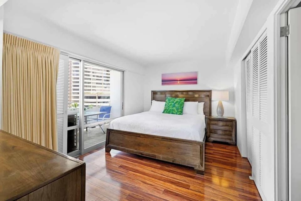 Cozy Full sized bed