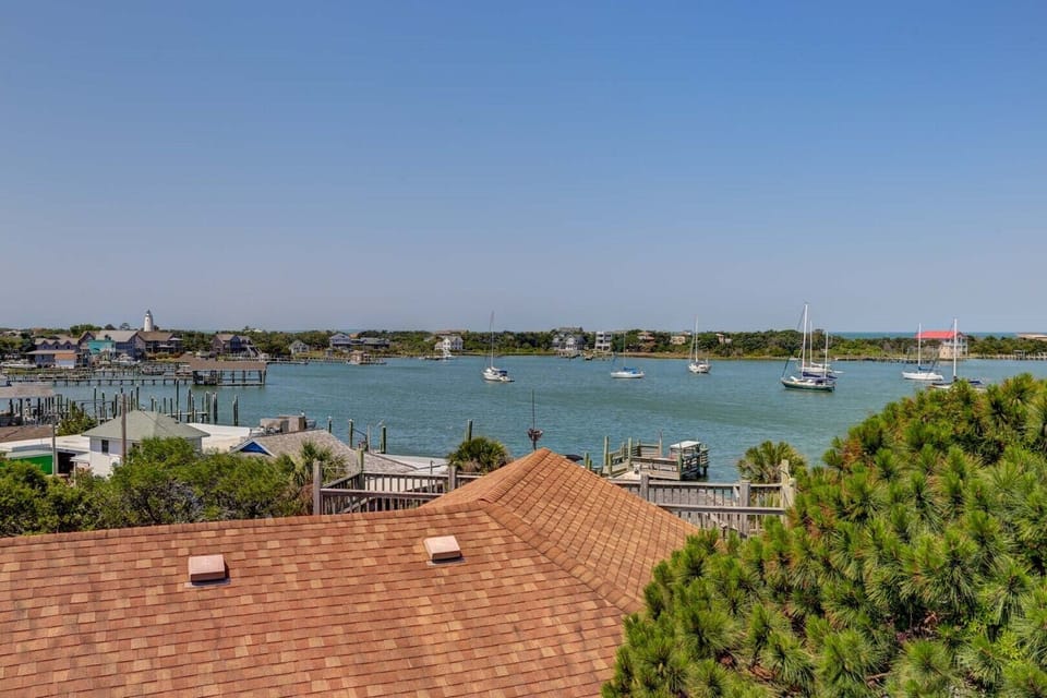 Rooftop Views of Silver Lake
