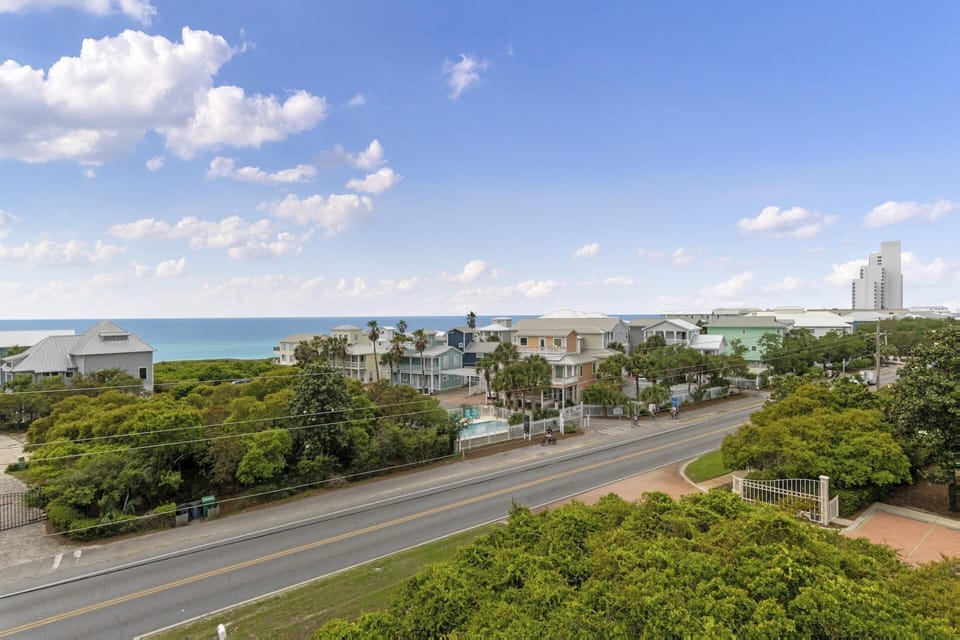 Fourth Floor: Lookout Tower Views