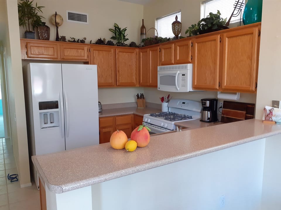 Dishwasher, Water in door Gas stove