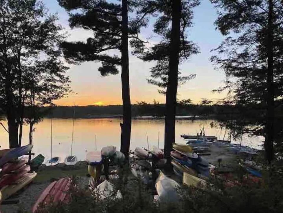 Lake Naomi at sunset