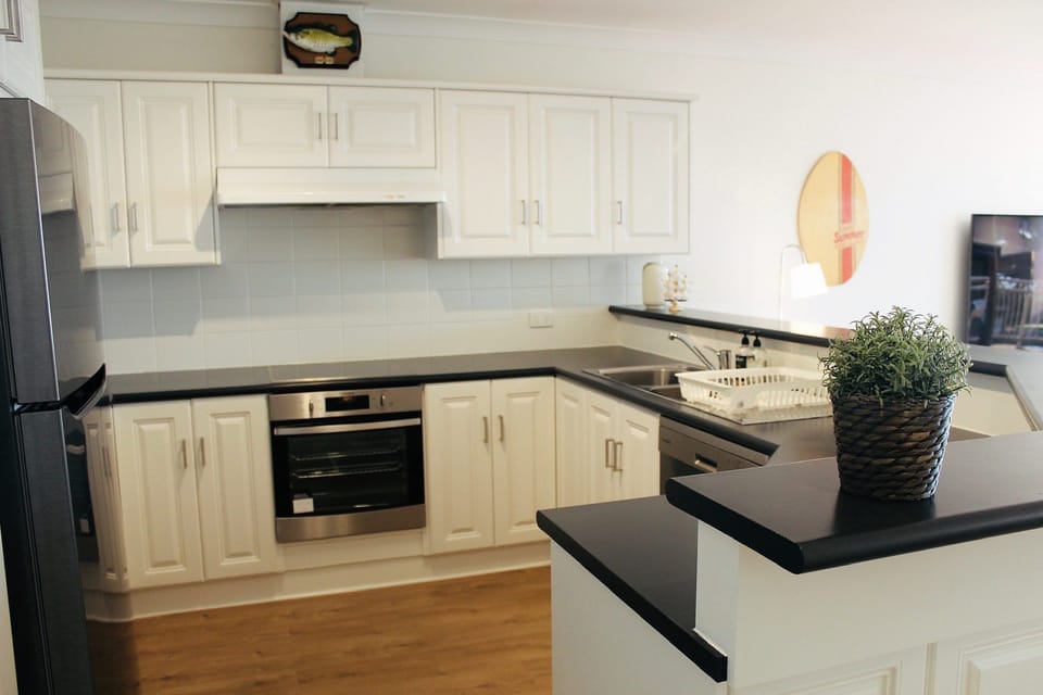 Fully Equipped Kitchen with Modern Appliances

