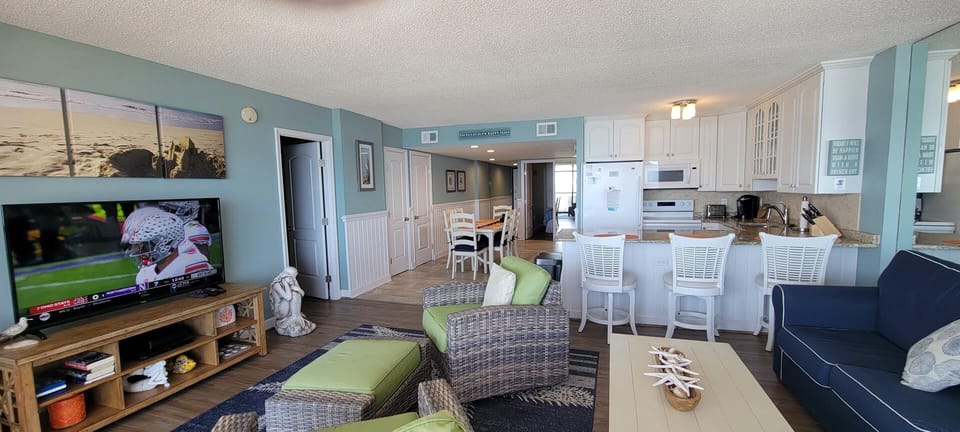 LIVING-AREA
