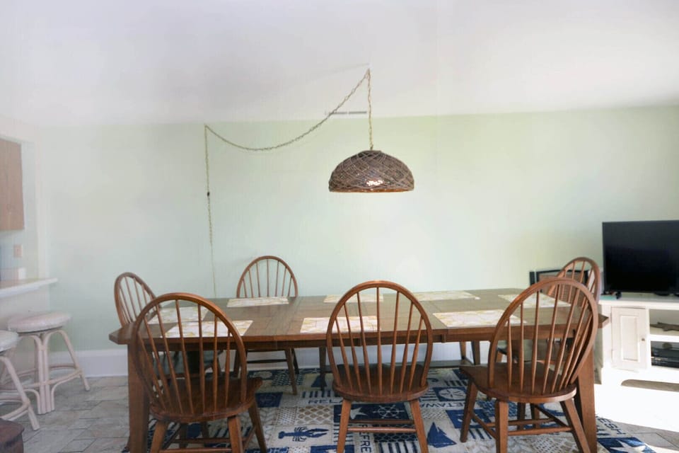DINING-AREA