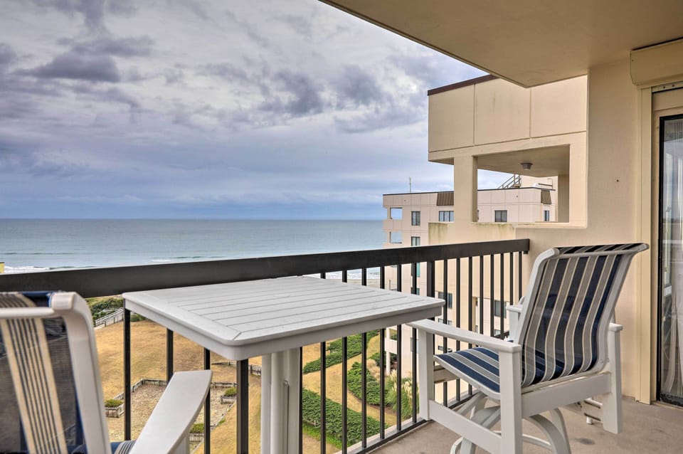 Balcony | Outdoor Seating Area