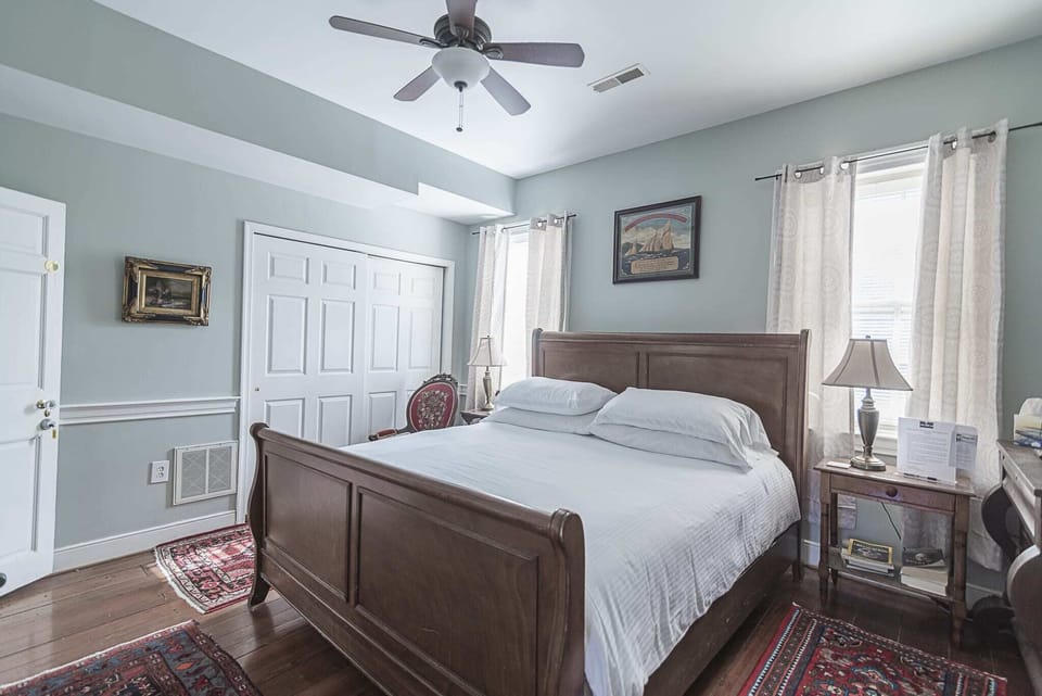 King size bed