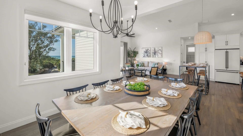 Open Concept - Living and Dining Rooms - Gulf Views