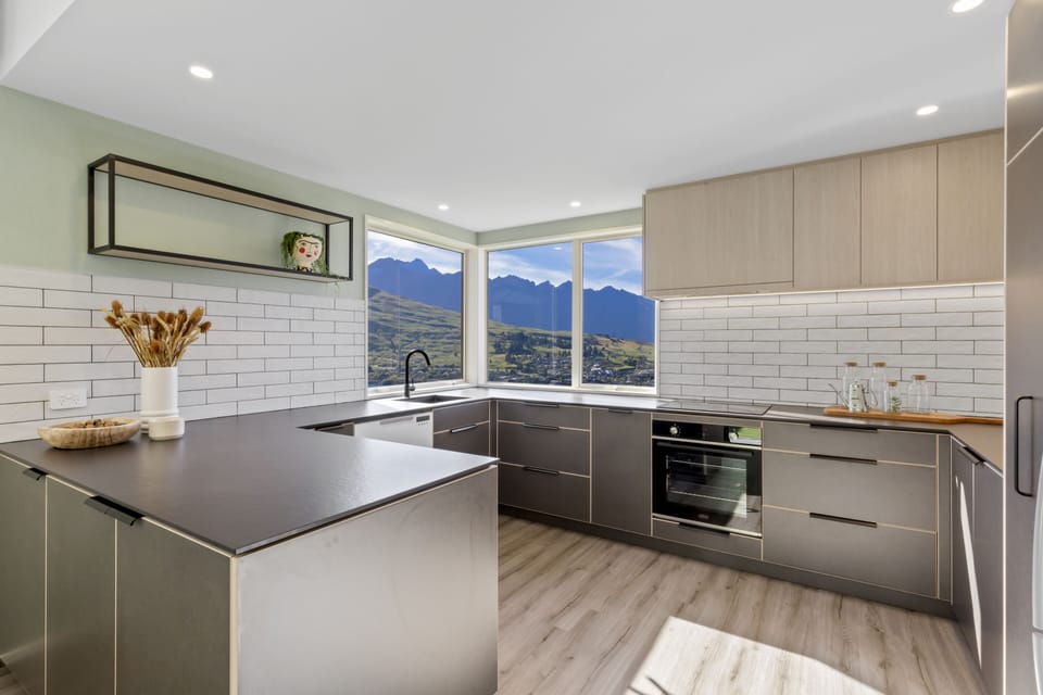 Fully equipped kitchen with complimentary condiments and all utensils 