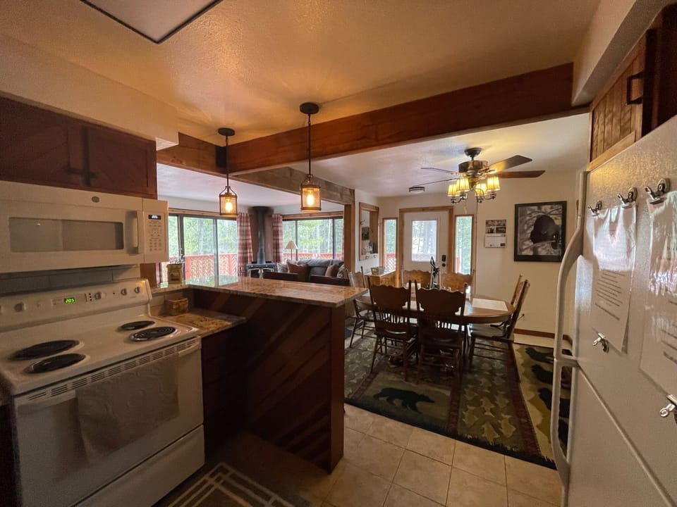 Full Kitchen