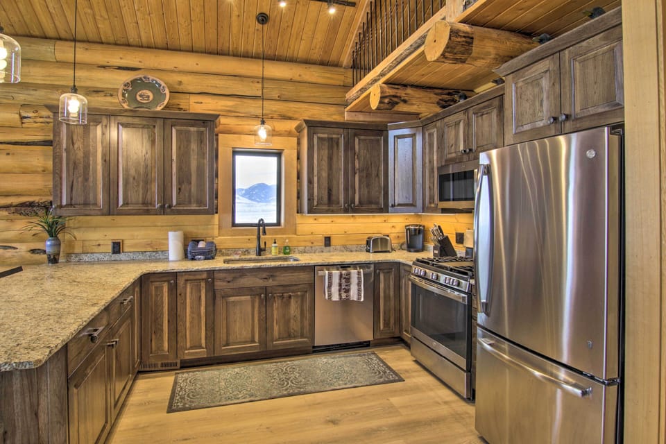 Kitchen | Basic Cooking Essentials Provided | Keurig Coffee Maker