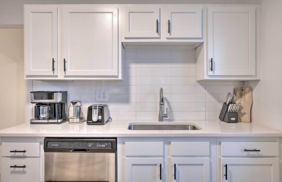 Kitchen | Dual Drip & Pod Coffee Maker