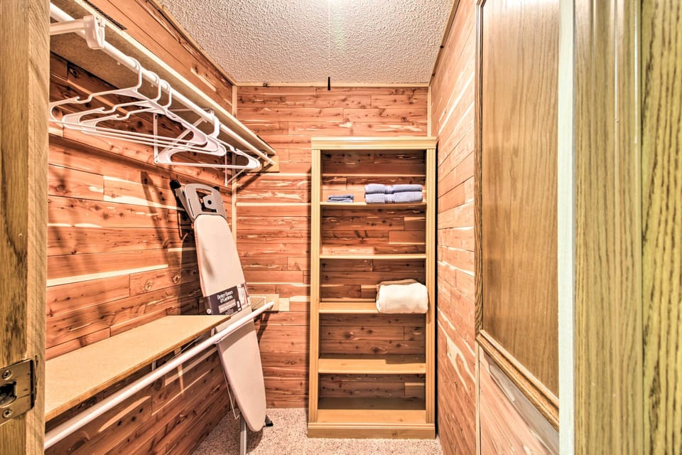Bedroom 1 | Walk-In Closet