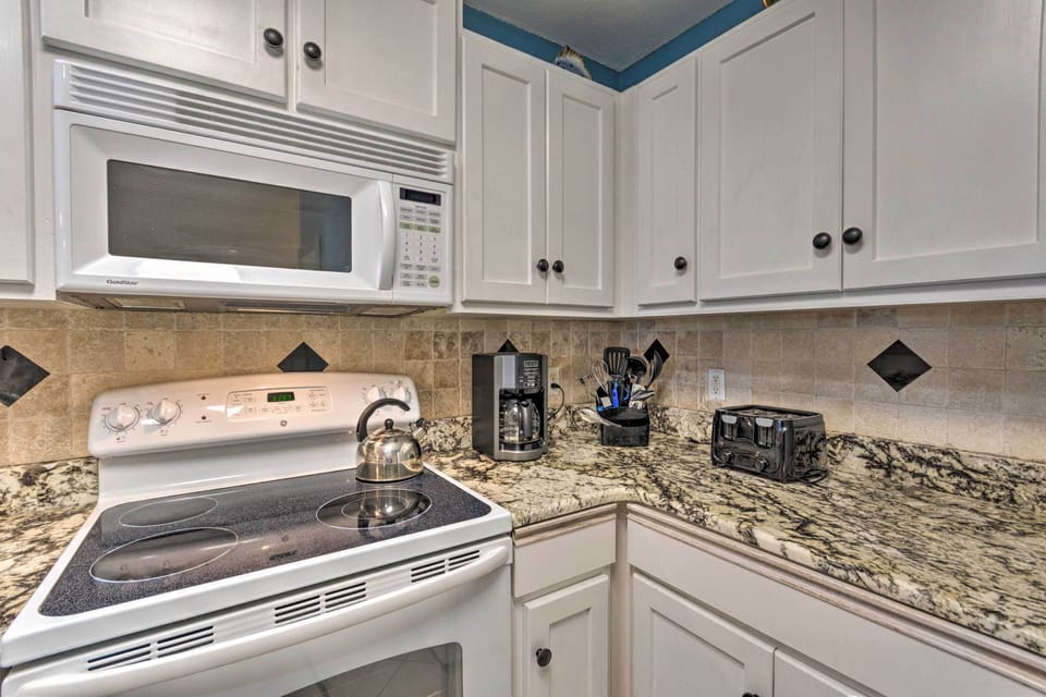 Kitchen | Drip Coffee Maker | Kettle | Toaster