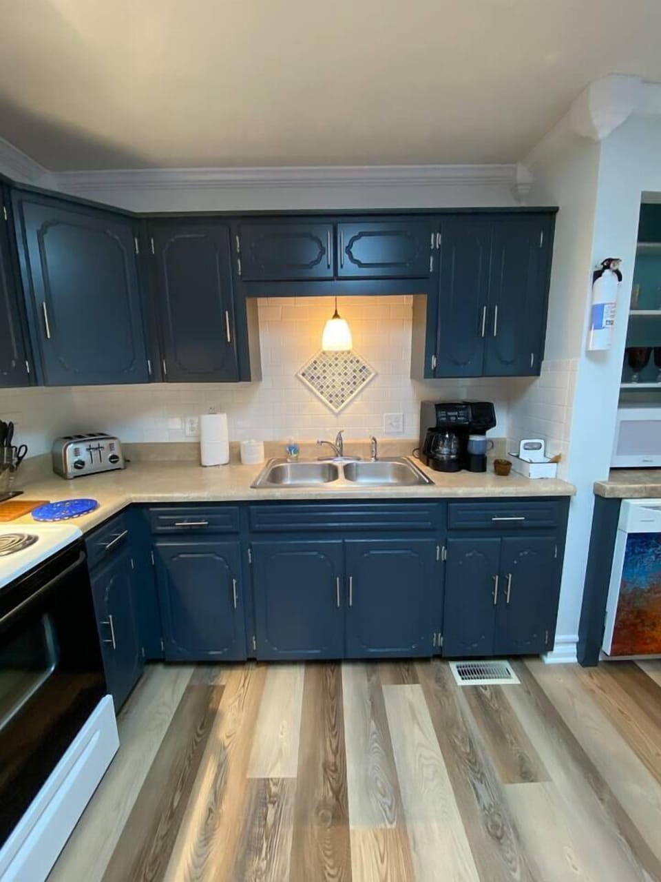 Kitchen and dining are easy to use.