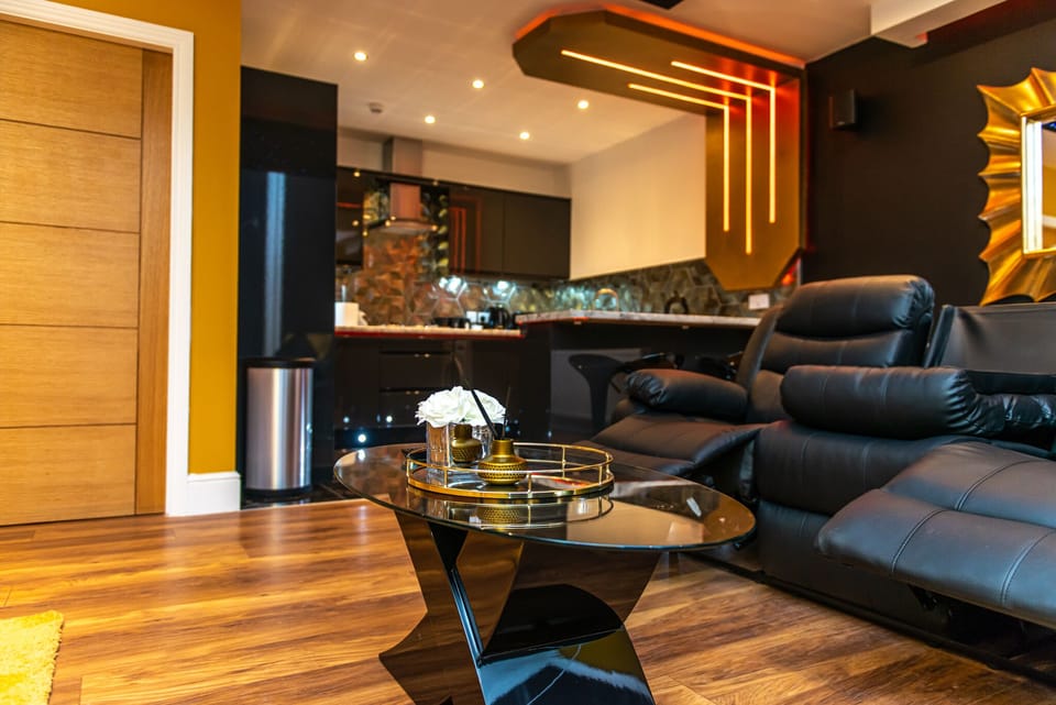 Living Room / Lounge