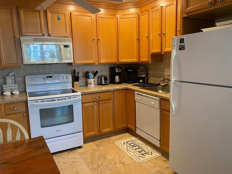 Kitchen is fully stocked with everything you need!