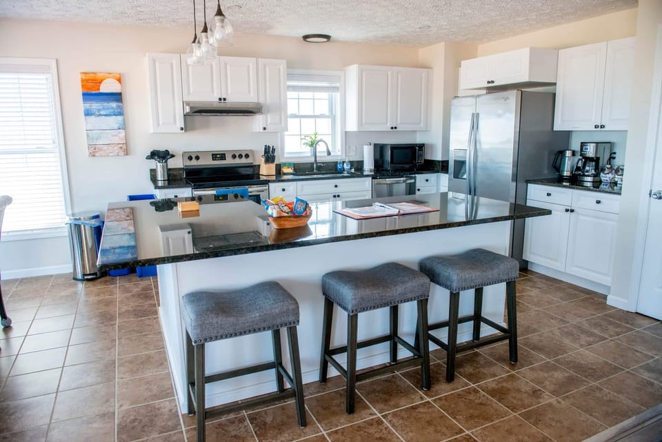 Kitchen with large island 