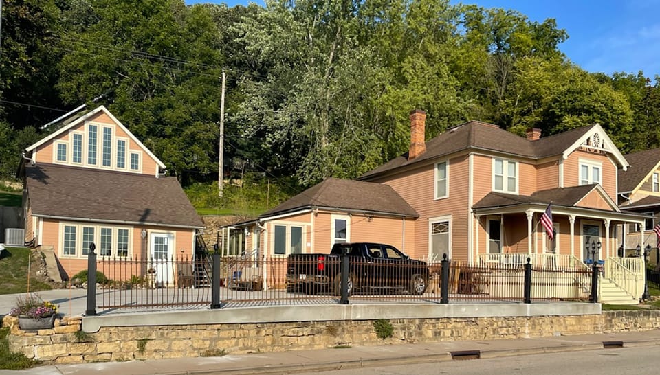 Located on the Great River Road