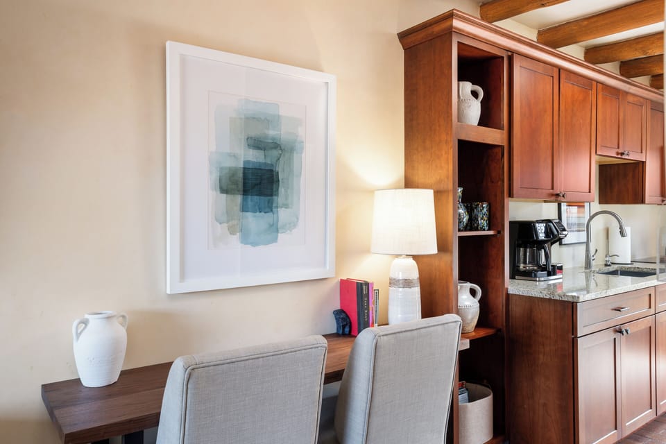Eating/Work Area for 2