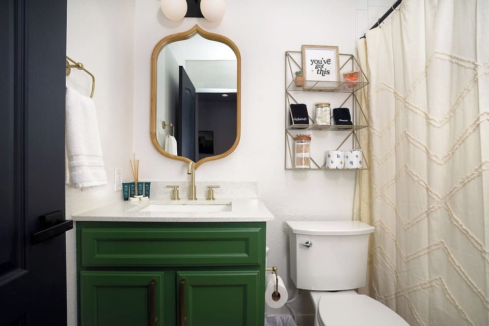 Guest/Hallway bathroom