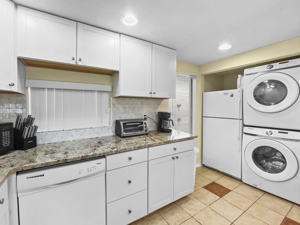 Bay Oaks Washer/Dyer