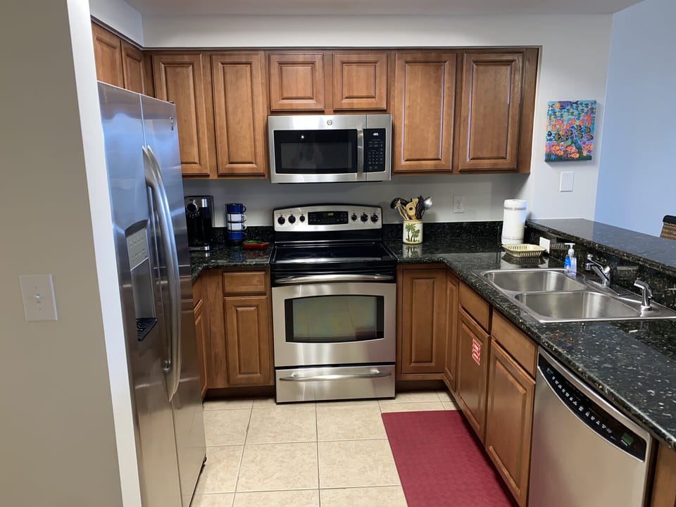 Well-equipped Stainless Steel Kitchen 