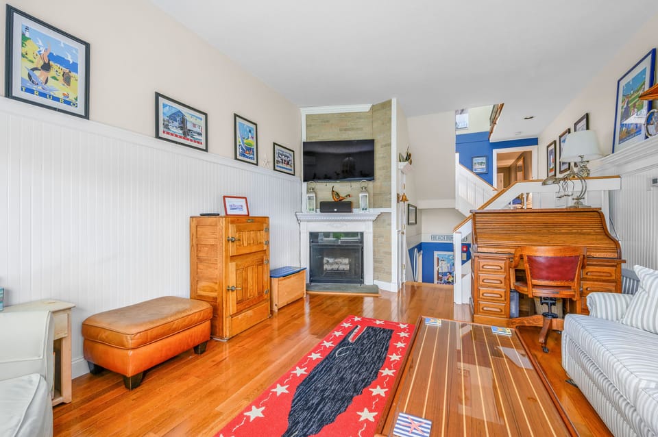 Second floor living room