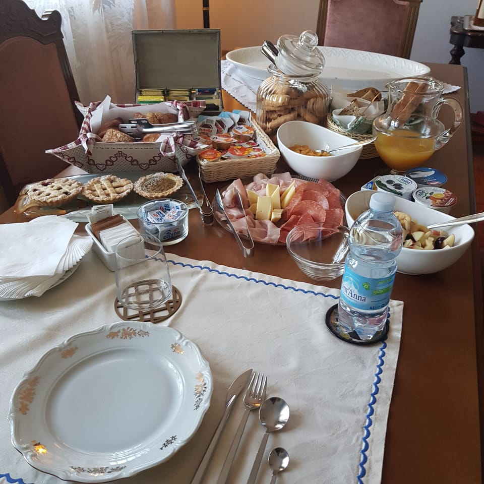 Breakfast meal