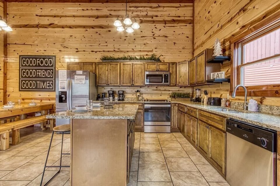 Eat, Drink and Be Beary's fully equipped kitchen