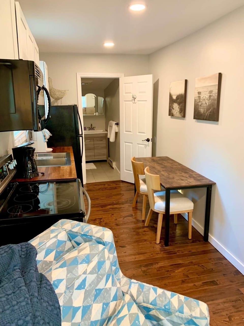 KITCH CABIN A A