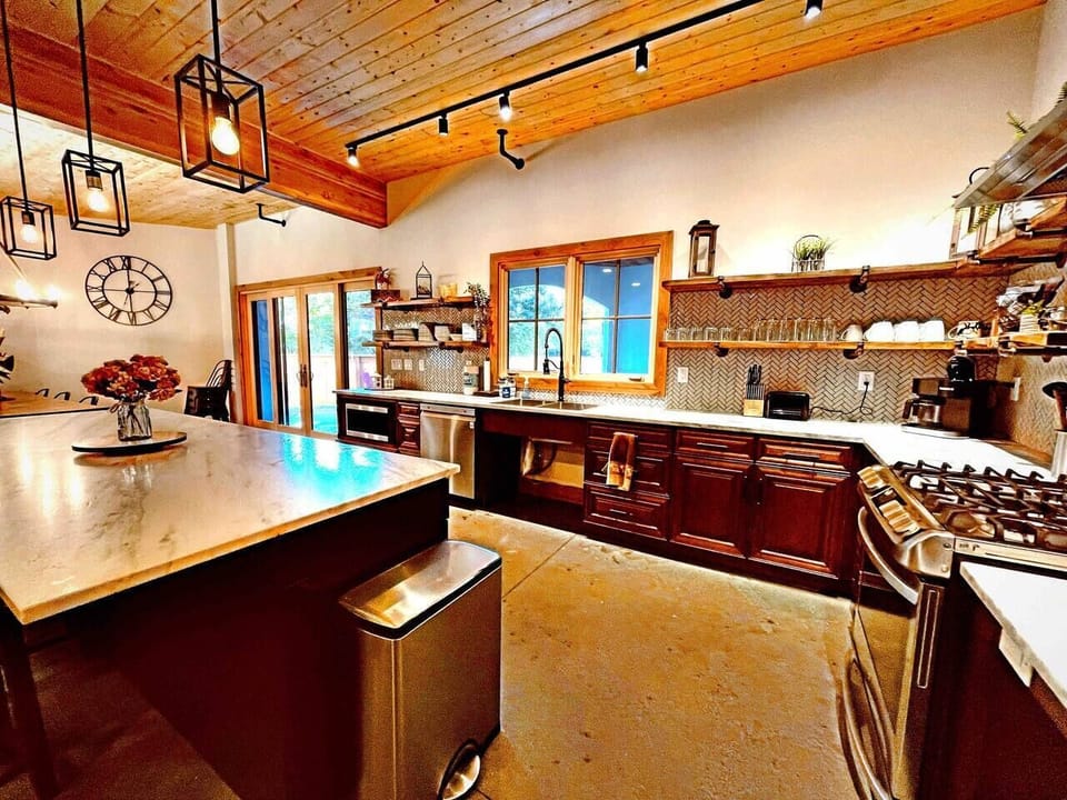 Hansel Kitchen
