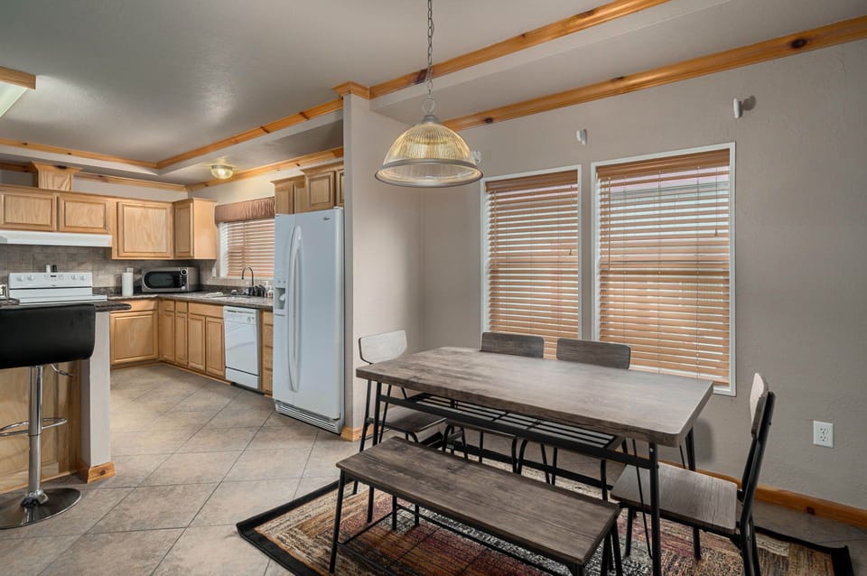 Kitchen/dining, main house
