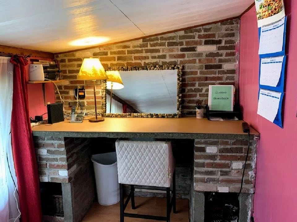 Workspace that has a perfect height as a standing desk 