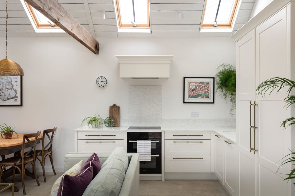Full kitchen 