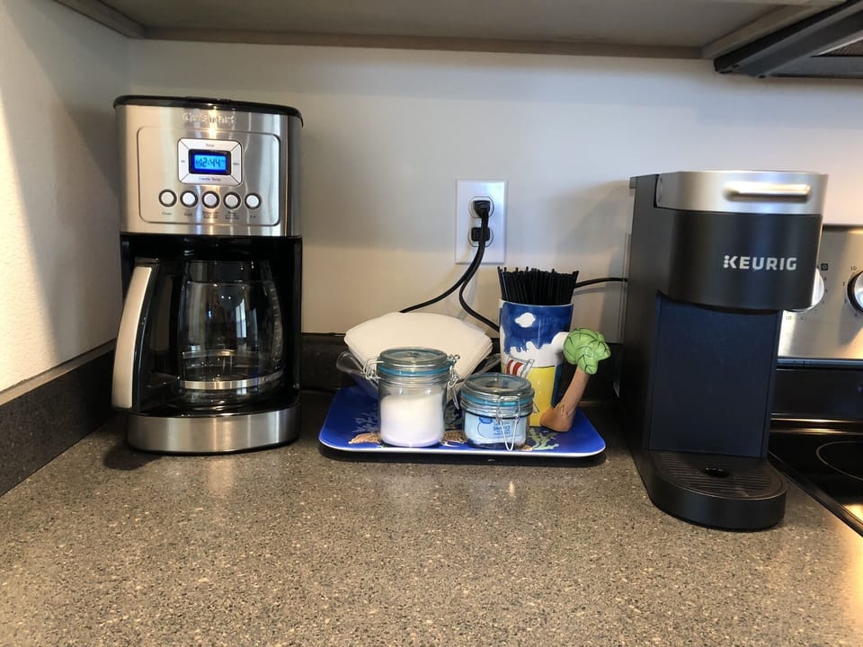 Coffee station, make a pot or a cup! 