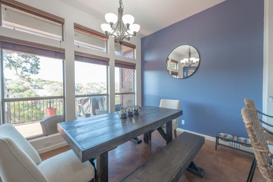 Dining area with seating for 10