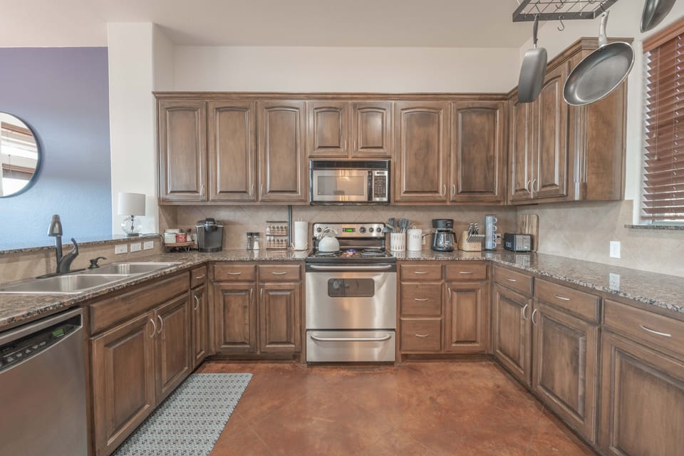 Fully stocked kitchen for family meals!