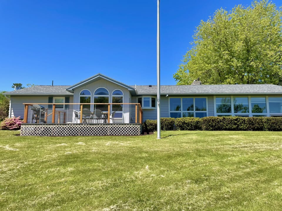 Open Deck, Writer's Nook, Kitchen, Dining, & Art Studio Overlook Penobscot Bay