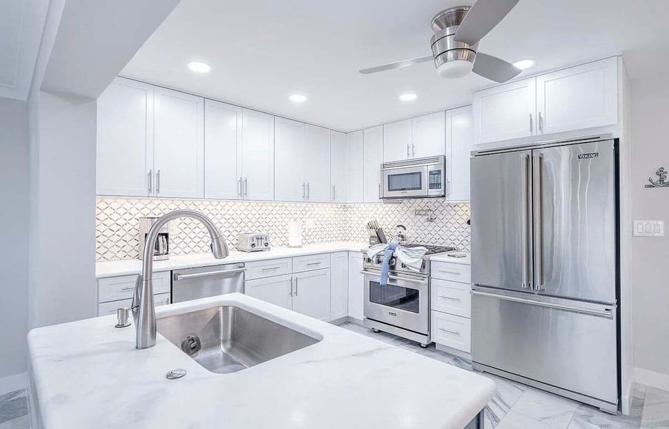 Kitchen with Island